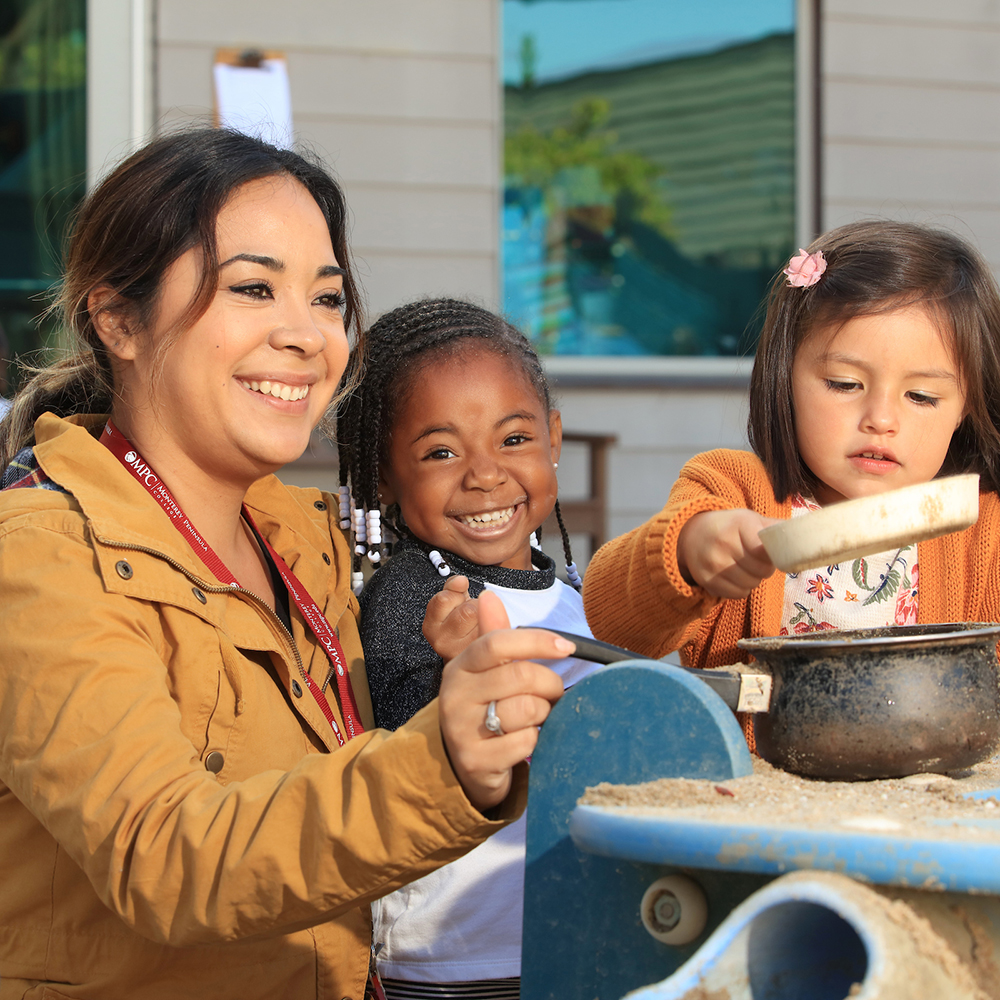 Early Childhood Education student works with children at the lab school on campus