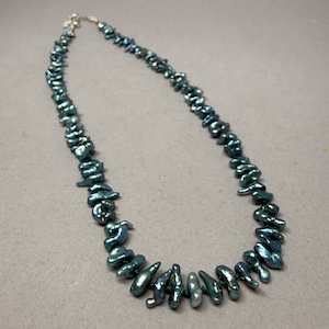 pearl knotted necklace