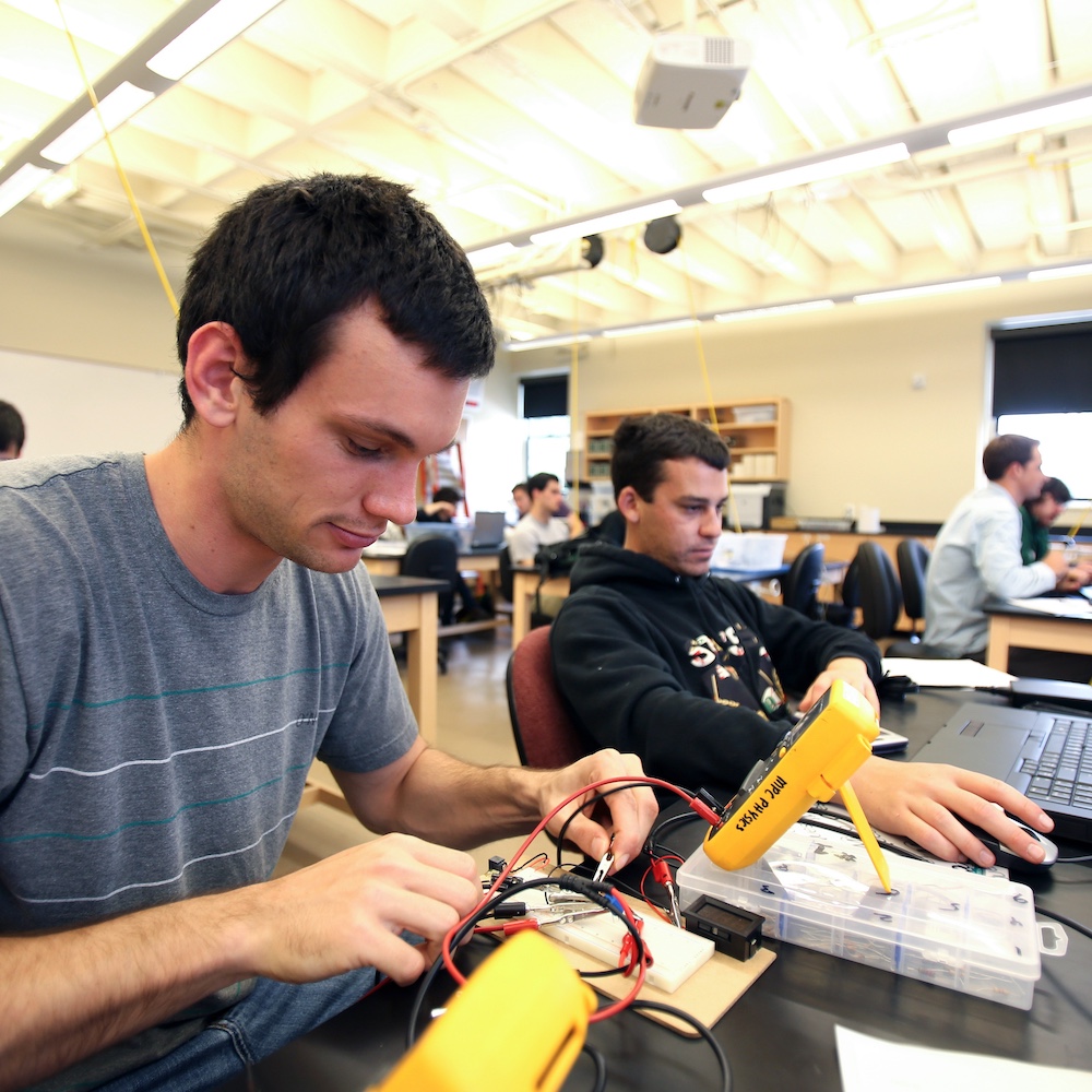 MPC Students in Class Working on Technology Project