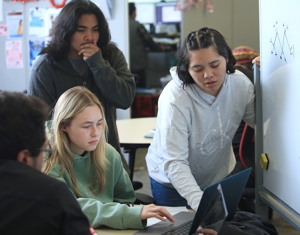 Students in tutoring center